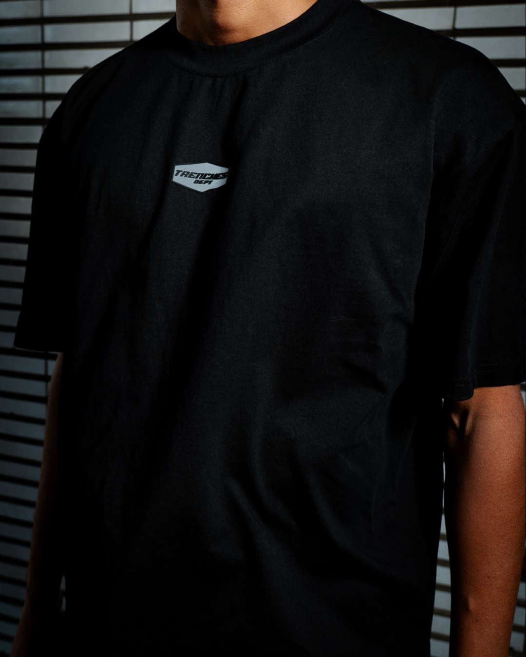 BLACK BASIC SHIRT