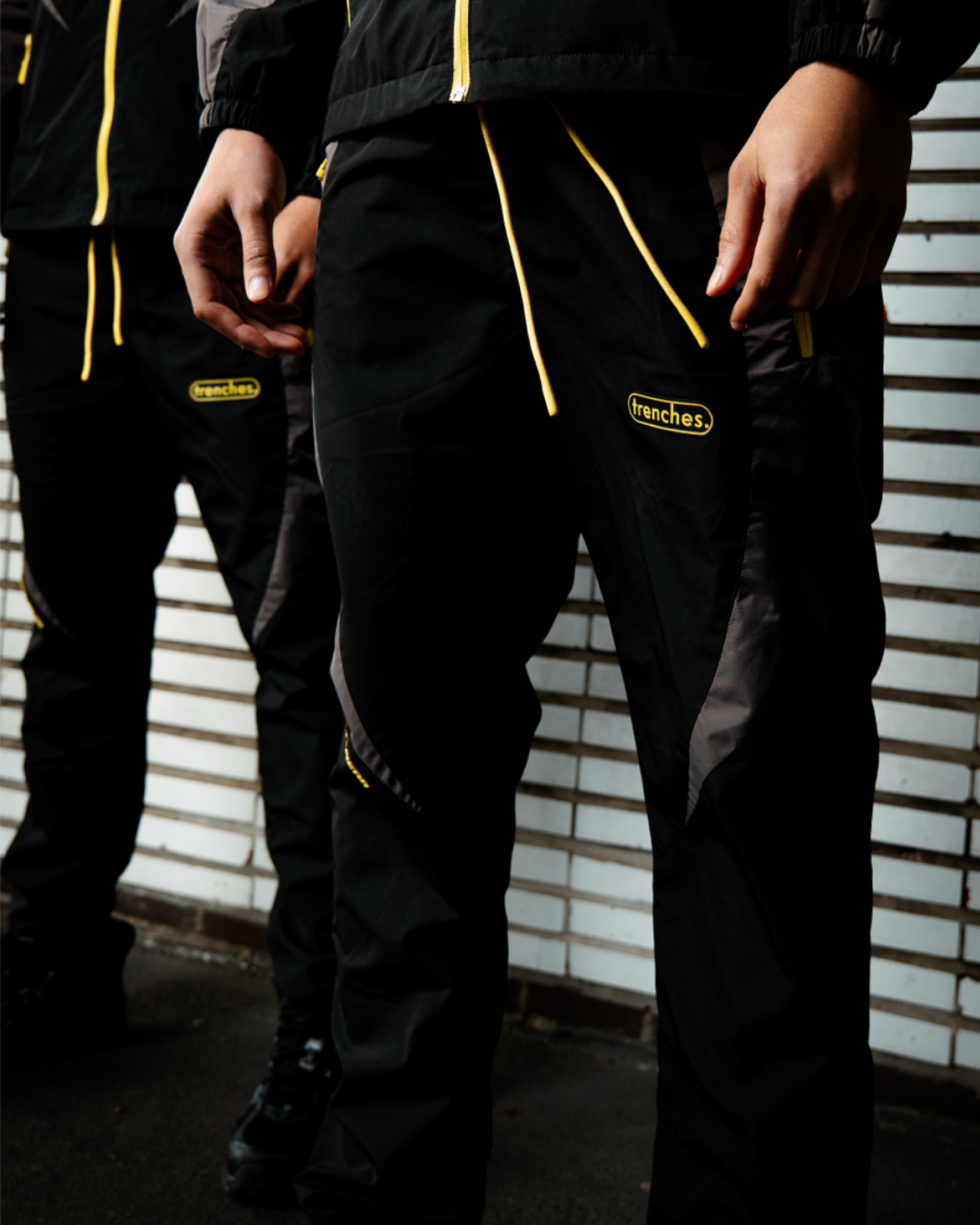 BLACK/YELLOW TRACKSERIE V1